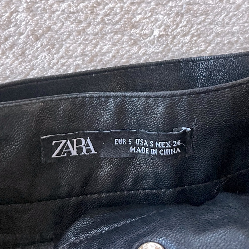 Zara Faux Leather Studded Embellished Belted Mini Skirt S Black Mob Wife - Picture 2 of 3